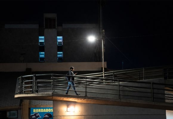 Encienden la 5 y 10: colocan luminarias y presumen “Sendero Seguro” en zona clave de Tijuana