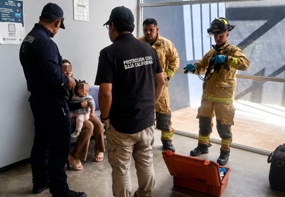Policía Municipal reanima a bebé inconsciente en comandancia de Natura