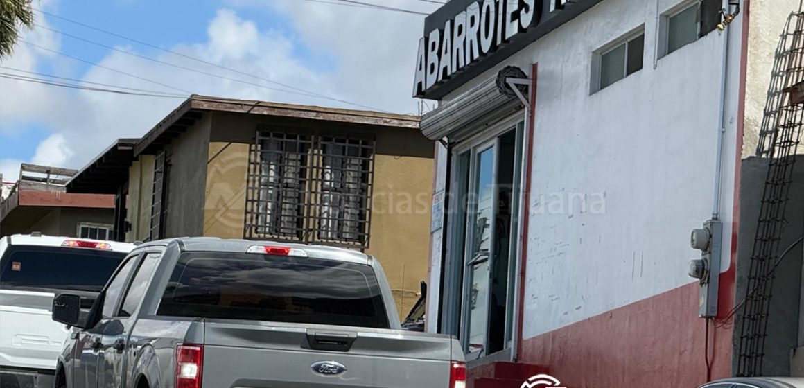 Ejecutan a un hombre dentro de abarrotes “Alex”