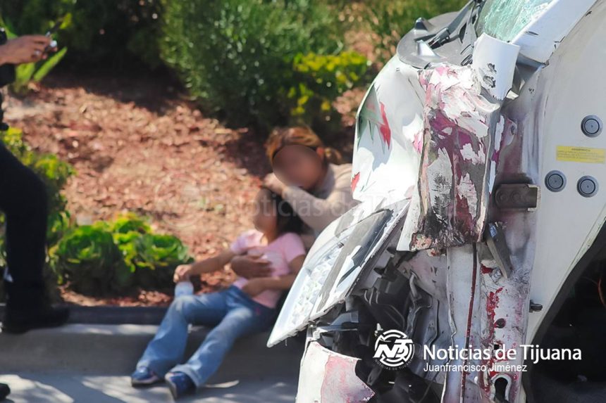 Choque fuerte en Tijuana deja ocho lesionados, entre ellos una menor