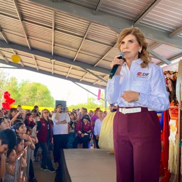 DIF Baja California lleva alegría a niñas y niños de la colonia Mayos en Mexicali