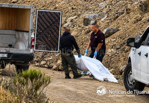 Cuerpo embolsado es localizado por municipales en Natura