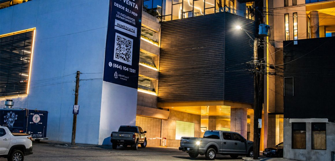 Mujer asesina a su pareja en edificio Adaman; el hombre estaba bajo efectos de alcohol y drogas