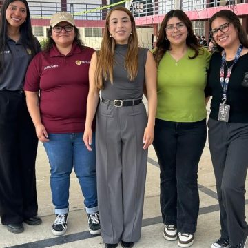 IMJUVET lleva pláticas de salud mental y educación financiera a secundaria