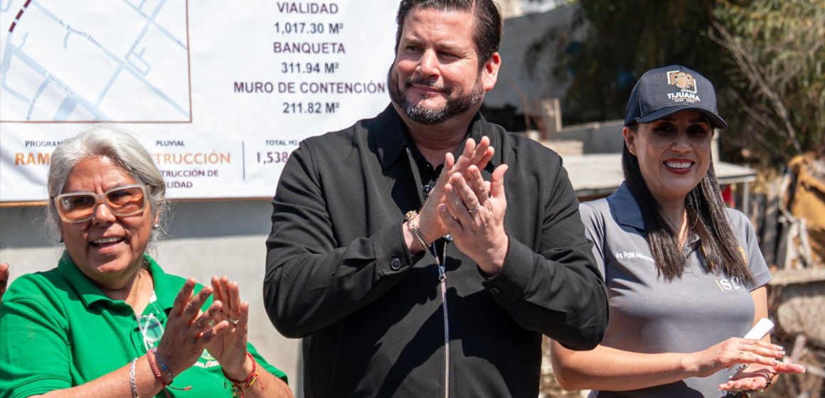 Inauguran drenaje pluvial y reconstrucción vial en Valle Verde
