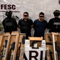 Caen presuntos generadores de violencia en Tecate con “cuernos de chivo” y más de mil cartuchos útiles