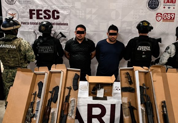 Caen presuntos generadores de violencia en Tecate con “cuernos de chivo” y más de mil cartuchos útiles