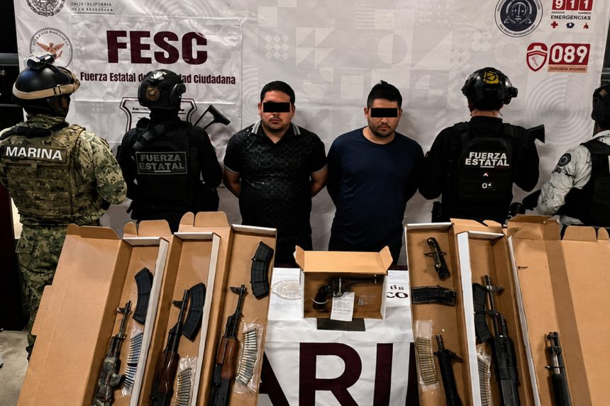 Caen presuntos generadores de violencia en Tecate con “cuernos de chivo” y más de mil cartuchos útiles