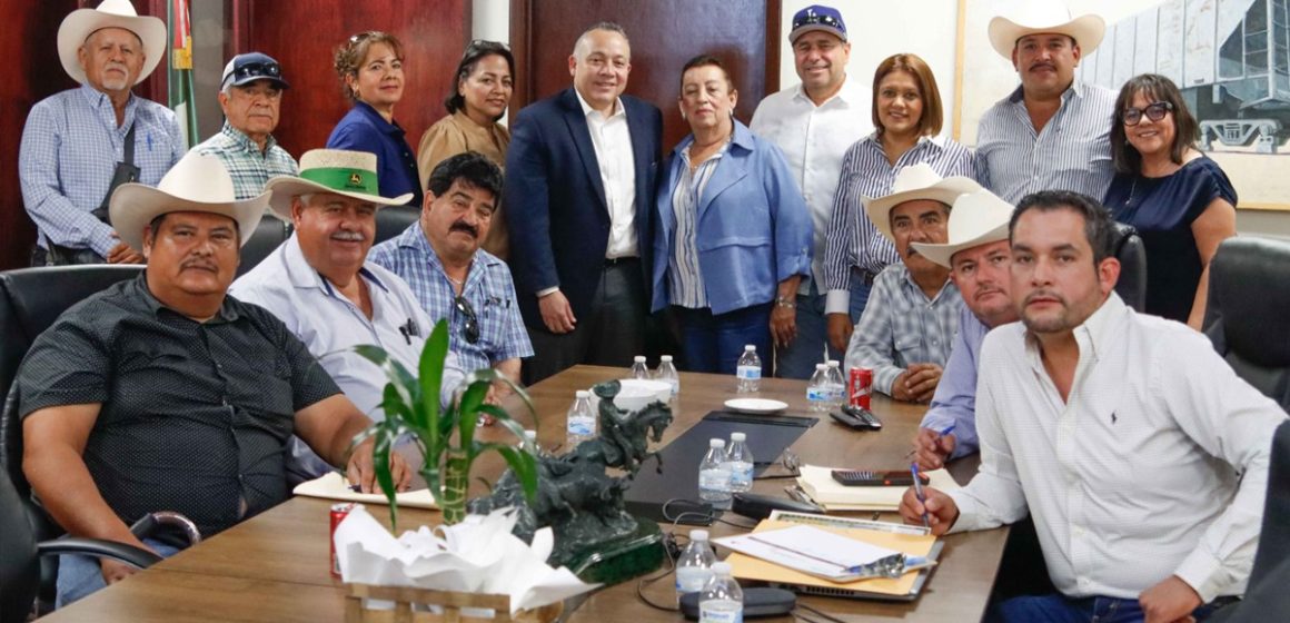 Impulsan acuerdos para fortalecer producción y comercialización de alfalfa