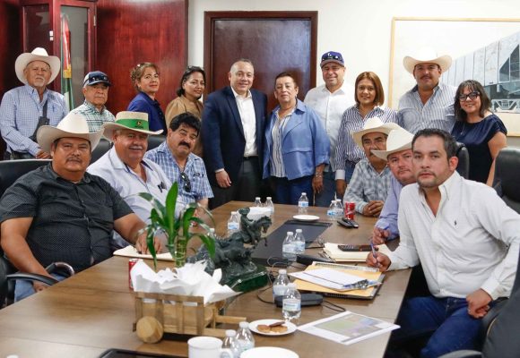 Impulsan acuerdos para fortalecer producción y comercialización de alfalfa