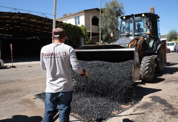 Gobierno de Tecate supera los 1,800 metros cuadrados de bacheo en más de 30 vialidades
