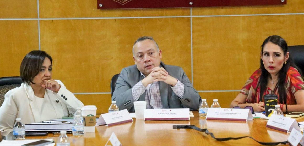 Dan continuidad a mesas de trabajo con familias de personas desaparecidas