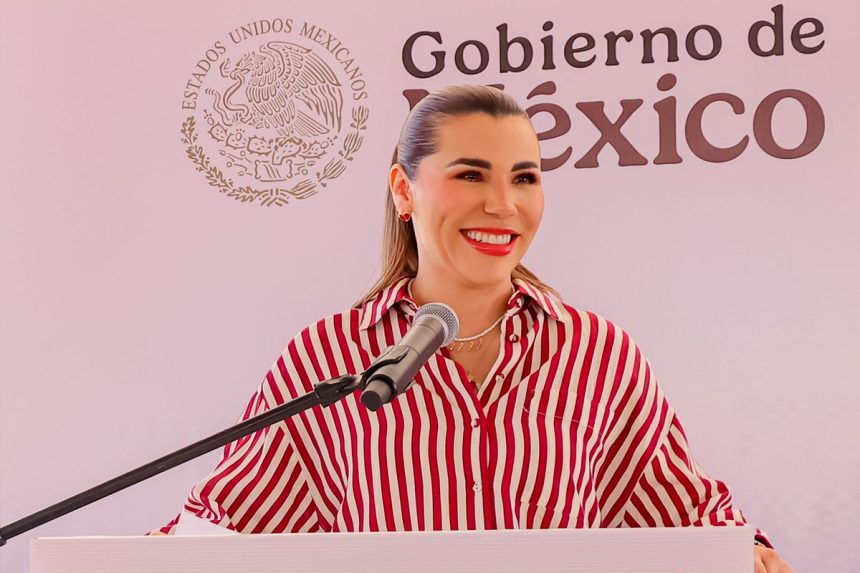 Avanza entrega de becas Rita Cetina en Baja California