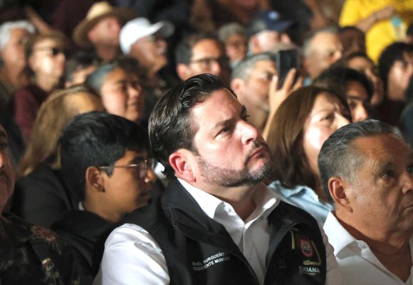 Gobierno de Tijuana mantendrá clausura en Cañada Azteca tras reunión con vecinos de Playas