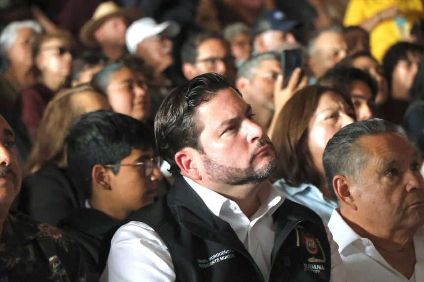 Gobierno de Tijuana mantendrá clausura en Cañada Azteca tras reunión con vecinos de Playas