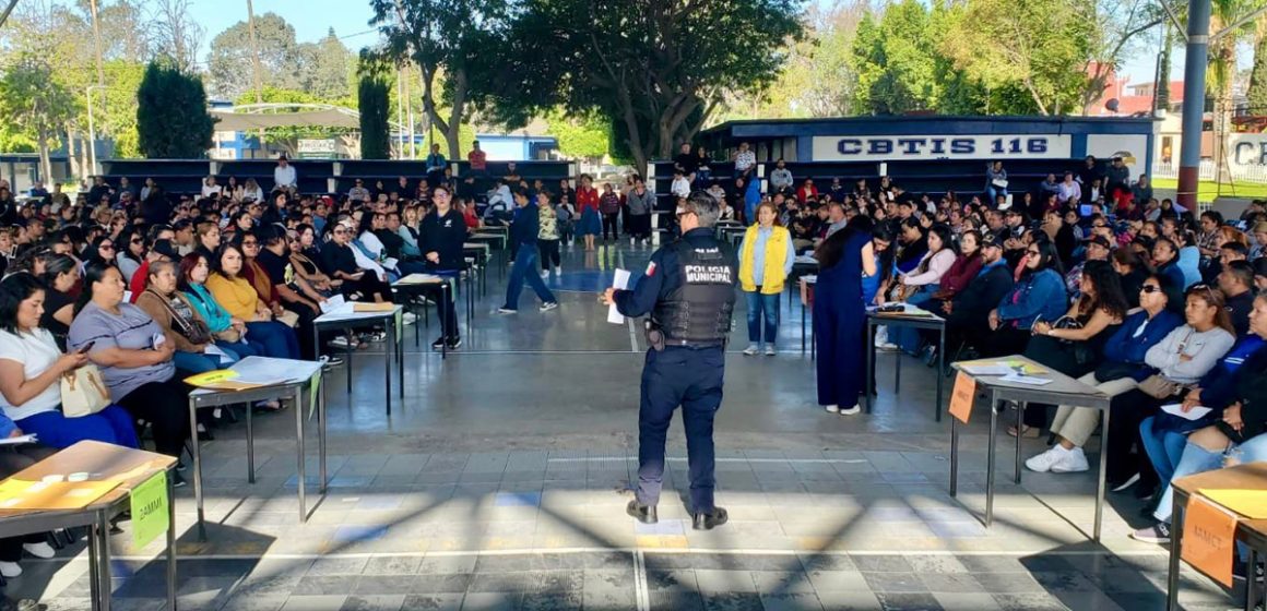 SSPCM orienta a más de 500 padres de familia en CBTis 116