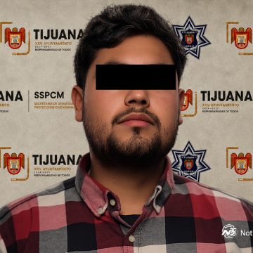 1 Detienen a hombre armado tras intentar huir de policías