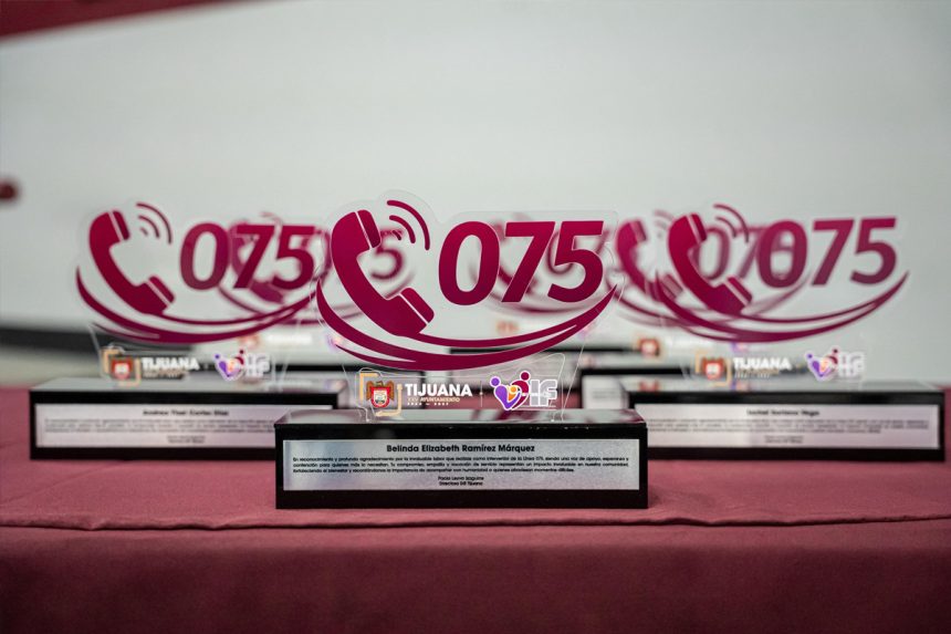 1 Conmemoran 28 años de atención emocional a través de la Línea 075