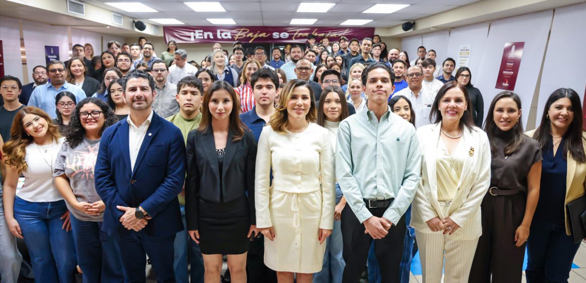Marina del pilar encabeza foro laboral universitario
