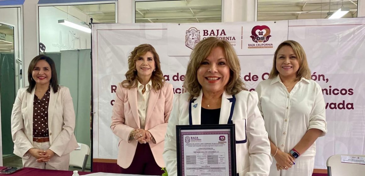 DIF BC reconoce labor de instituciones con apoyos y registros