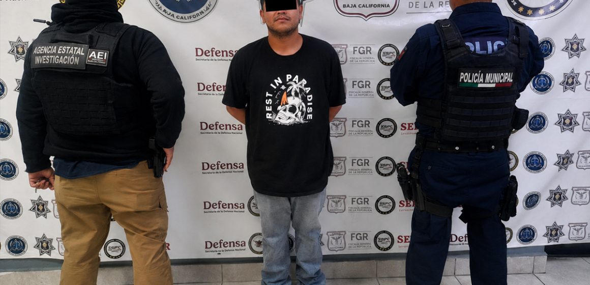 1 Detienen a conductor por intento de soborno a policías en Tecate