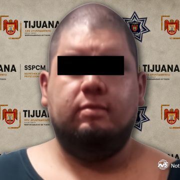 Rescatan a menor y detienen a conductor de plataforma