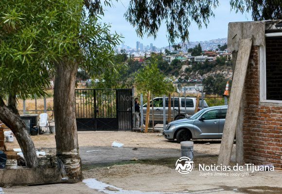 Ejecutan a hombre dentro de una camioneta en El “Capistrano”