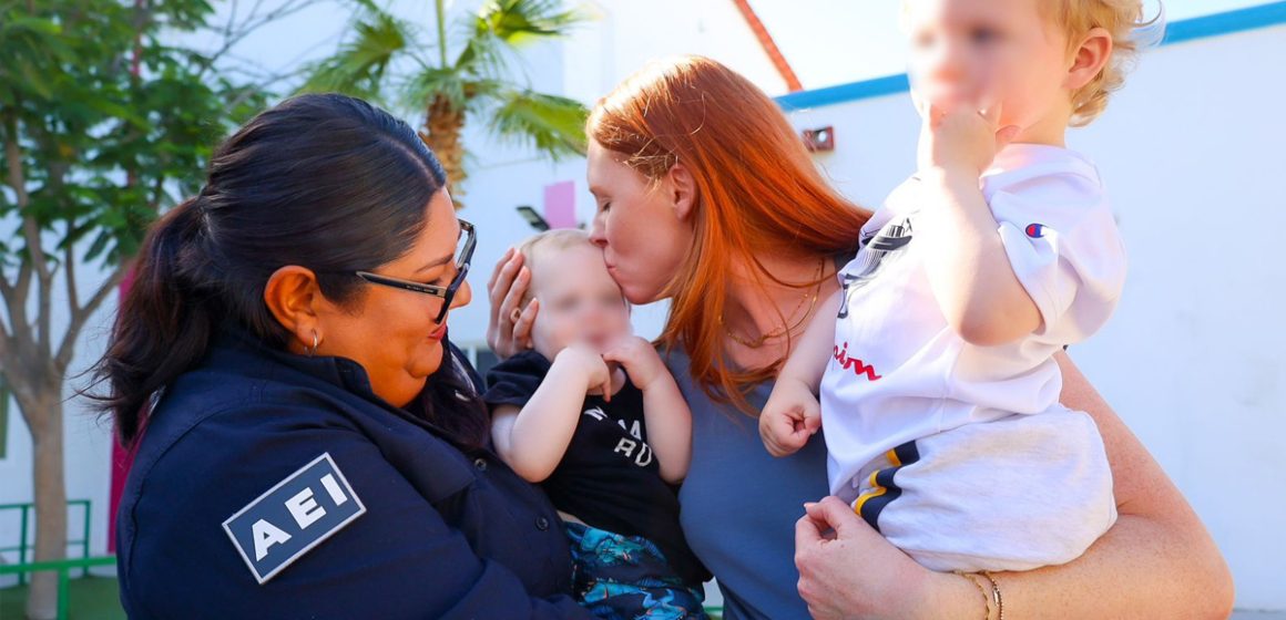 FGE logra reencuentro de madre con sus hijos tras localizarlos en San Felipe