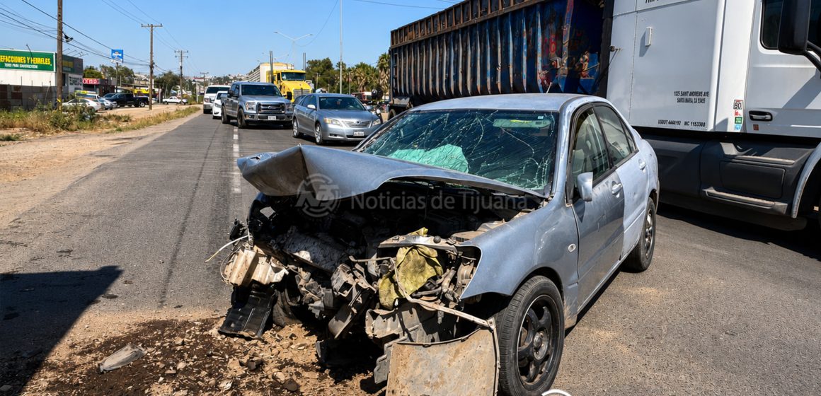 Dos accidentes y obras paralizan la carretera libre Tijuana-Tecate