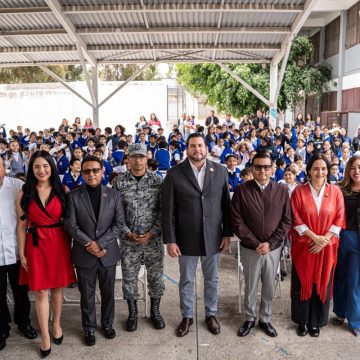 Preside Burgueño acto cívico por la Batalla de Puebla