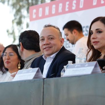 Encabeza secretario general desfile del Día del Trabajo en Mexicali