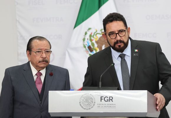 FGR frena extradición de Rubén Rocha y 10 más; afirma que hay falta de pruebas