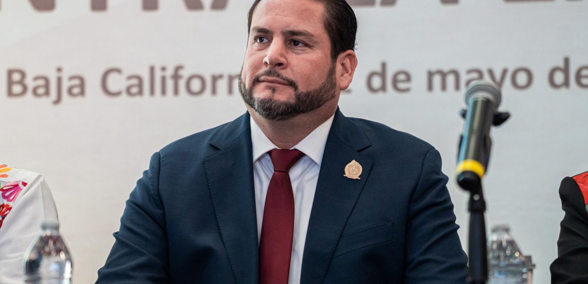 2 Firma alcalde Pacto por la Prosperidad y la Justicia Economica
