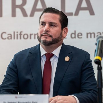 2 Firma alcalde Pacto por la Prosperidad y la Justicia Economica