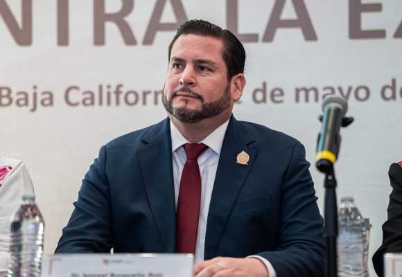 Firma alcalde Pacto por la Prosperidad y la Justicia Economica