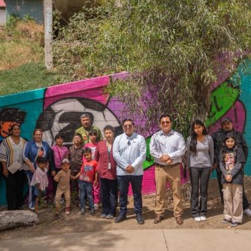 2 Develan murales que celebran el talento juvenil rumbo al Mundial 2026