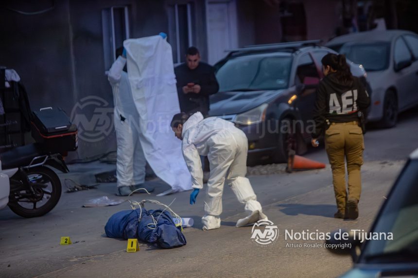 2M5A0507 Hallan cuerpo envuelto y con narcomensaje en Niños Héroes