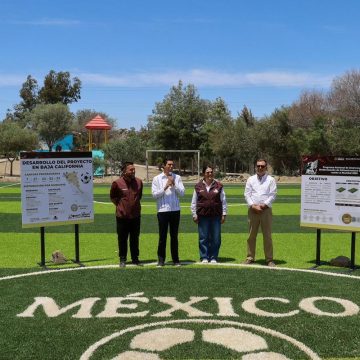 Román Cota supervisa rehabilitación de canchas rumbo al Mundial 2026
