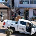 Rescatan a 26 personas presuntamente privadas de la libertad durante cateo en Tijuana