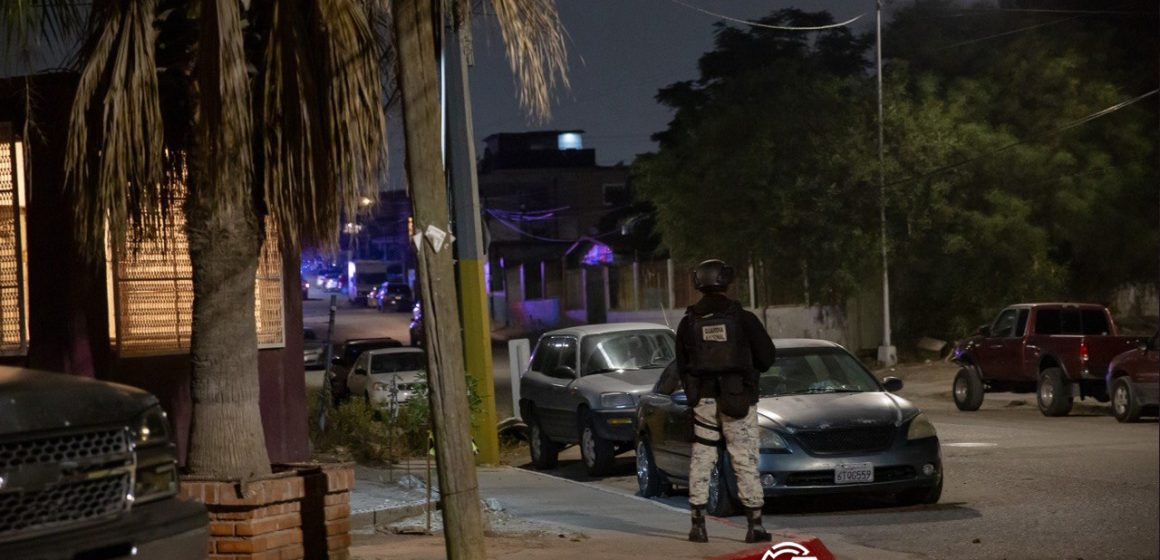 Asesinan a joven al llegar a su casa en la colonia Presidentes