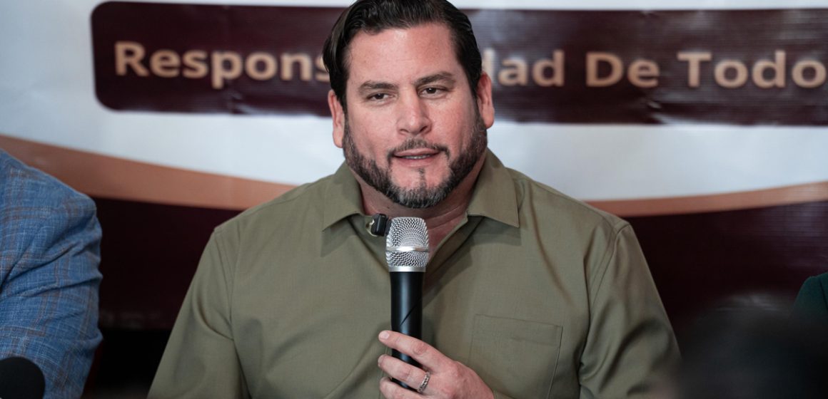 Inaugura Ismael Burgueño Ventanilla Única para Licencias de Alcoholes