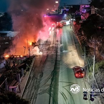 Incendio consume vivienda en Ciudad Jardín; abuelitos logran salir ilesos