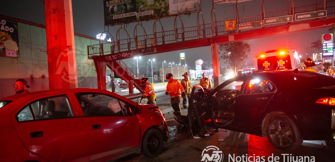 0O3A1203 Seis lesionados tras fuerte choque frente al Swap Meet Fundadores