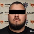 Amenaza con arma durante incidente vial y es arrestado