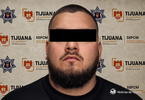 Amenaza con arma durante incidente vial y es arrestado