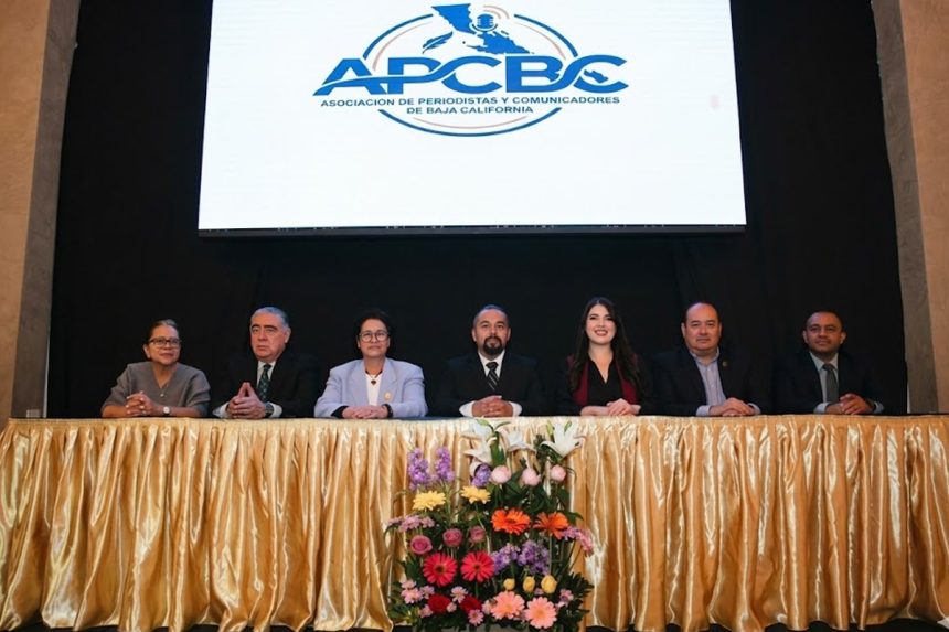 Rinde protesta primera Mesa Directiva de periodistas