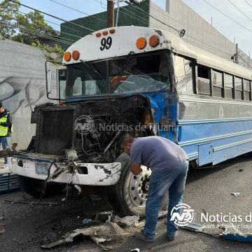 1 Choque entre camiones de personal en el “Cetys” deja un lesionado