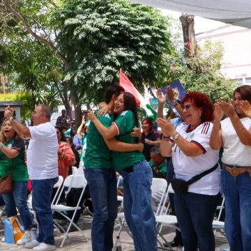 Tecate vive la fiesta mundialista en familia