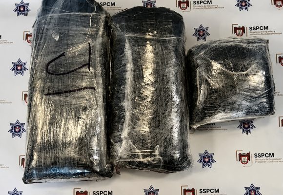 Asegura alrededor de 12 kilos de aparente droga tras denuncia por presunta “Mula Ciega”