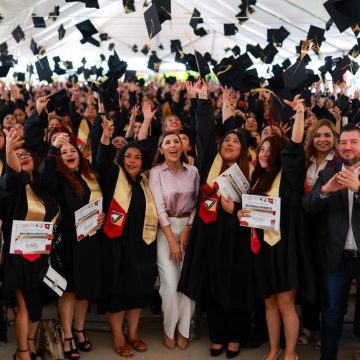 Marina del Pilar impulsa nueva generación de preparatoria violeta
